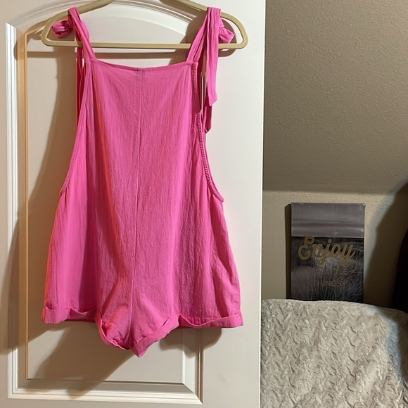 Barbie Pink pentifold Overalls SZ:S Romper Front Patch Pocket Ties on Shoulders - Picture 3 of 10